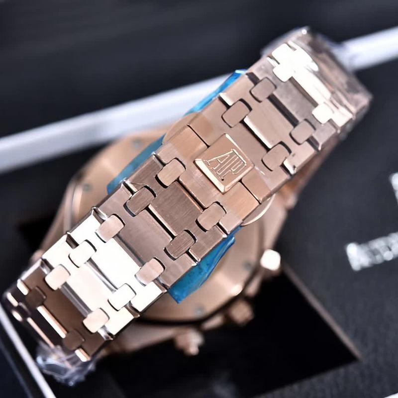 Audemars Piguet Royal Oak ChronoGraph Watch - Image 2
